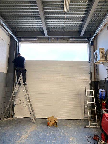 Quelles options pour personnaliser votre porte sectionnelle ?