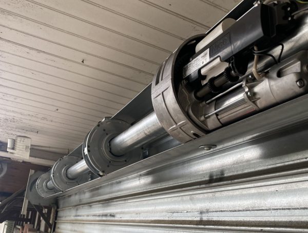 Tout savoir sur le débrayage de rideau métallique électrique